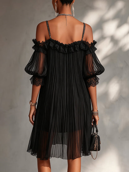 Marie | Mini Vestido Negro De Muselina Con Hombros Descubiertos Y Ribete De Encaje