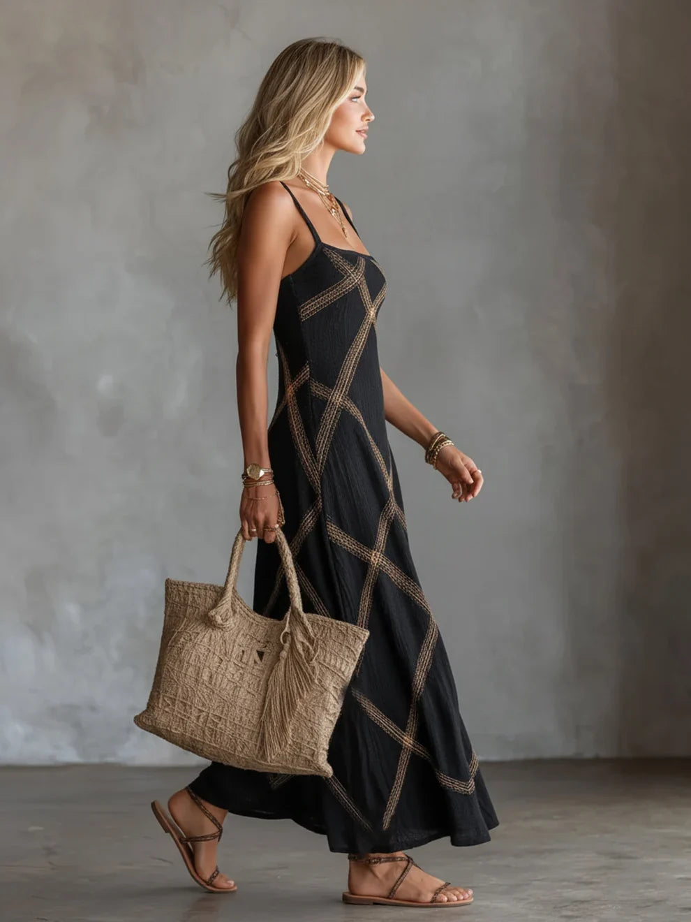 Ilona | Vestido Maxi Geométrico con Escote Cuadrado